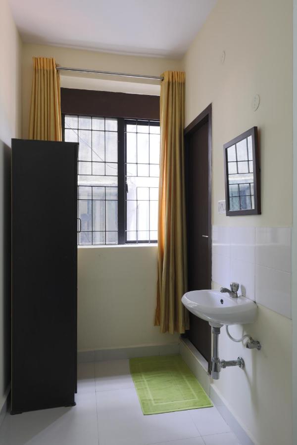 Green Tree Hotel-Near Vfs Global And Ramee Mall Chennai Exterior foto