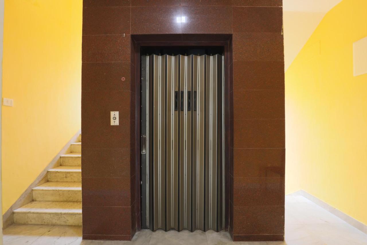 Green Tree Hotel-Near Vfs Global And Ramee Mall Chennai Exterior foto