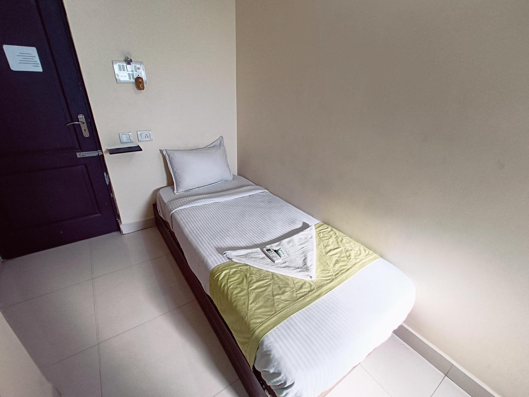 Green Tree Hotel-Near Vfs Global And Ramee Mall Chennai Exterior foto