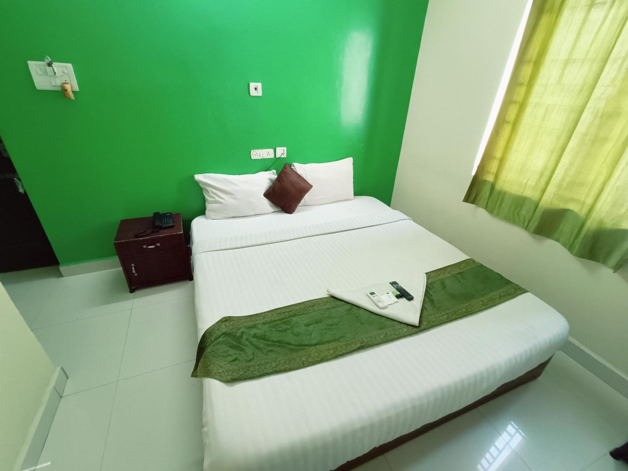Green Tree Hotel-Near Vfs Global And Ramee Mall Chennai Exterior foto