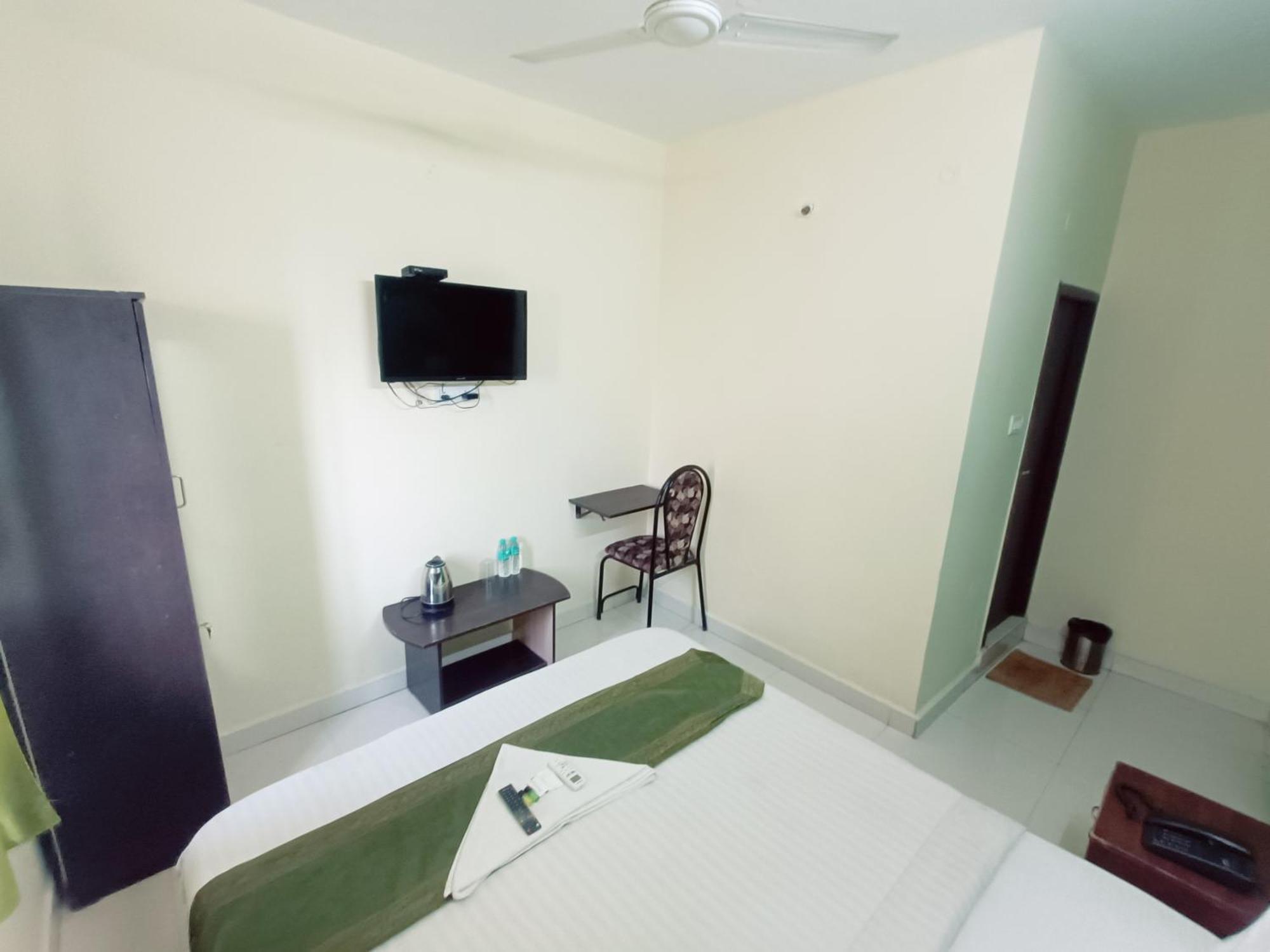 Green Tree Hotel-Near Vfs Global And Ramee Mall Chennai Exterior foto